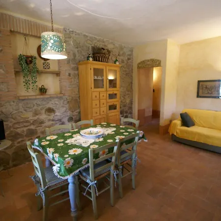 Plush Holiday In With Swimming Pool Сasa de vacaciones