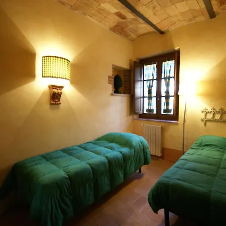 Plush Holiday In With Swimming Pool Сasa de vacaciones Fabro